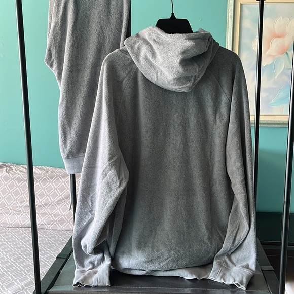 Toronto Raptors Full Tracksuit Set - Picture 4 of 5